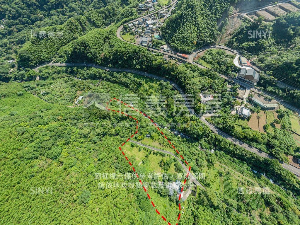 已規劃好尖石鄉露營美地房屋室內格局與周邊環境