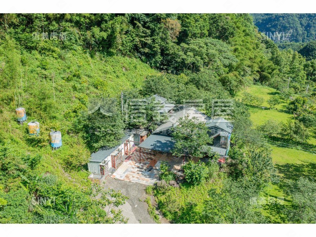 已規劃好尖石鄉露營美地房屋室內格局與周邊環境