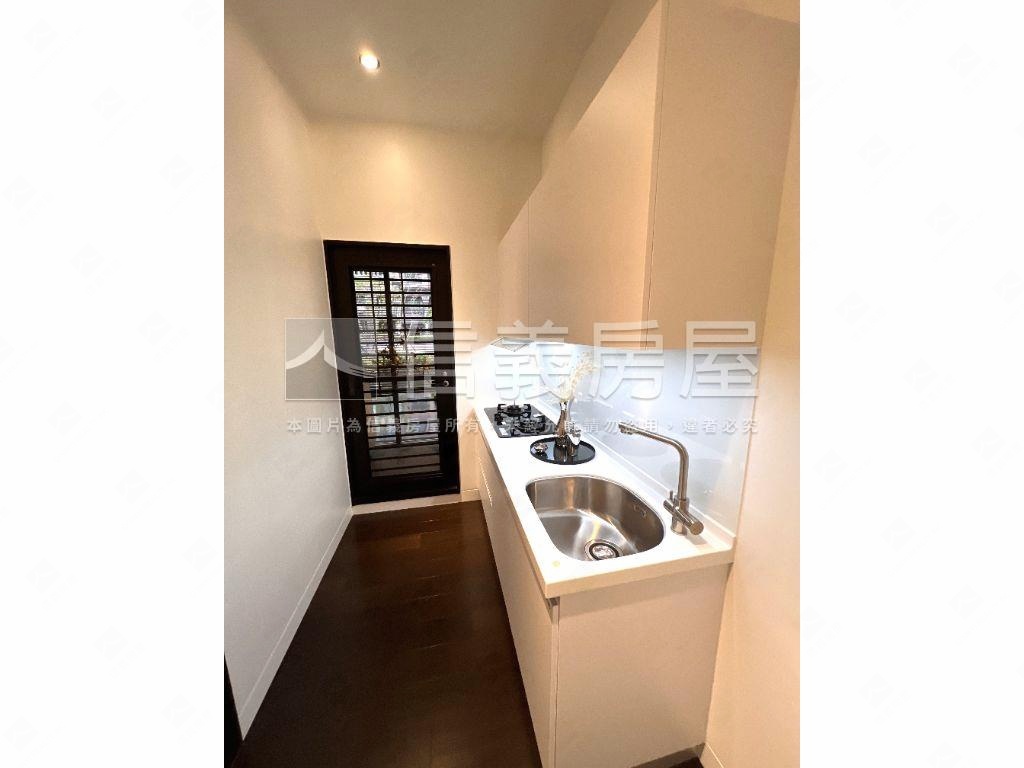 新美齊ｔｈｅｔｏｐ露臺戶房屋室內格局與周邊環境