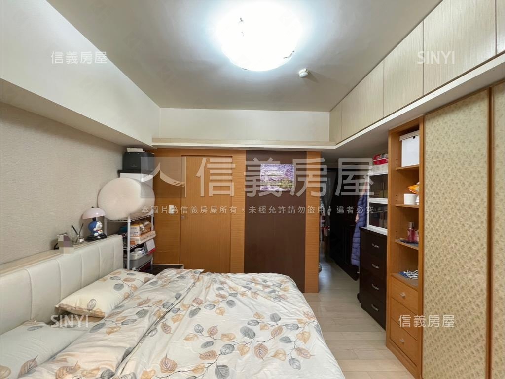 亞灣邊間三面採光三房平車房屋室內格局與周邊環境