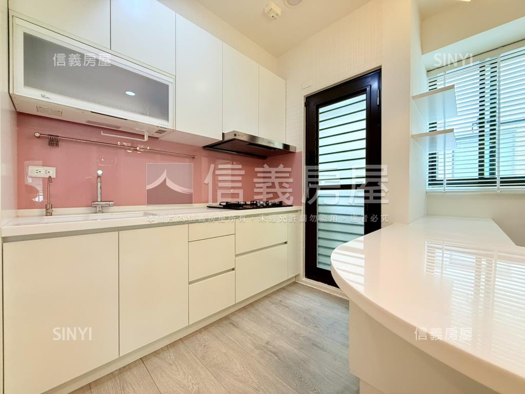 站前ｃａｓａ高樓質感宅房屋室內格局與周邊環境