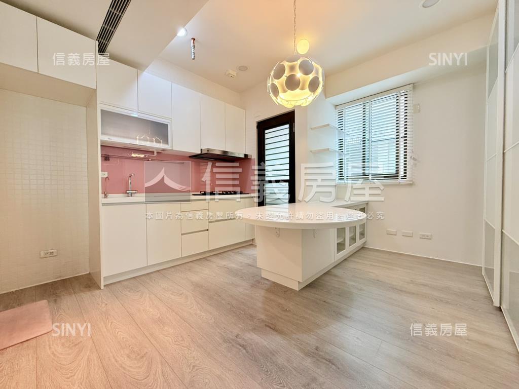 站前ｃａｓａ高樓質感宅房屋室內格局與周邊環境