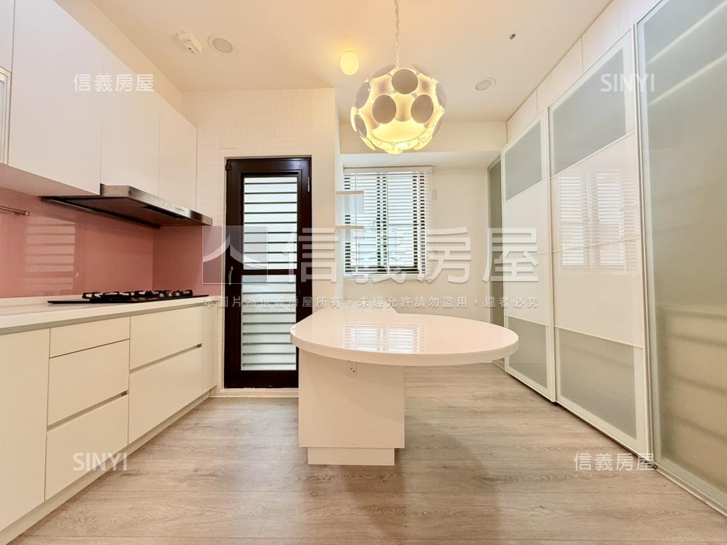 站前ｃａｓａ高樓質感宅房屋室內格局與周邊環境