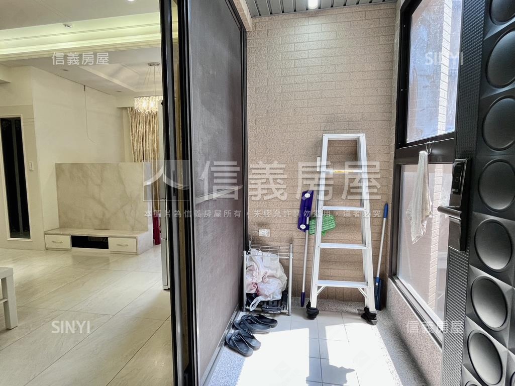 兩房平車輕屋齡附裝潢房屋室內格局與周邊環境