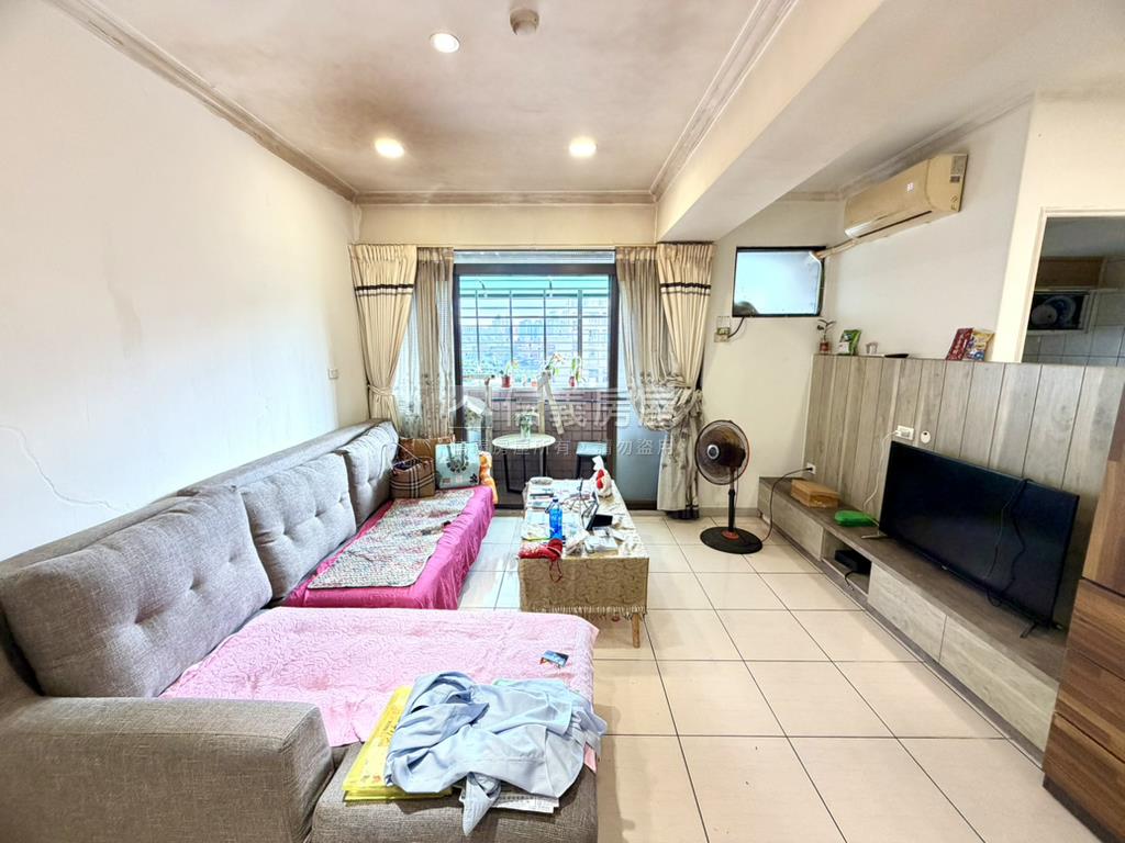 長春路★邊間採光大器三房房屋室內格局與周邊環境