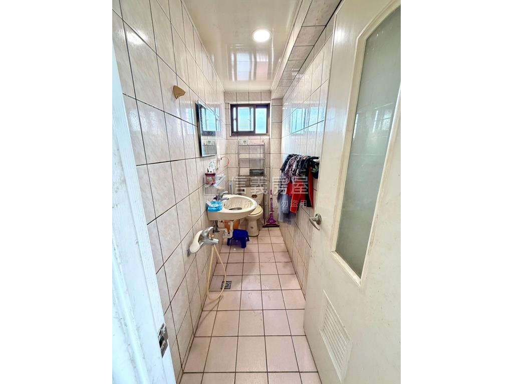 長春路★邊間採光大器三房房屋室內格局與周邊環境