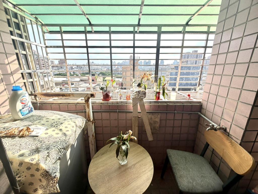 長春路★邊間採光大器三房房屋室內格局與周邊環境