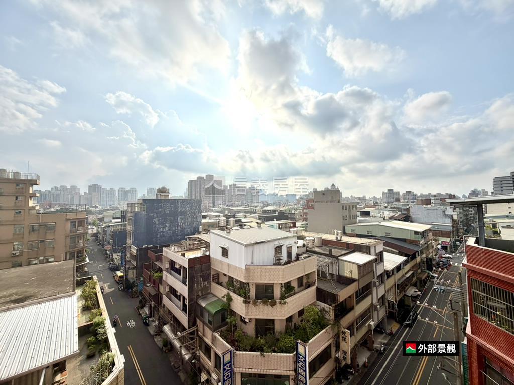 長春路★邊間採光大器三房房屋室內格局與周邊環境