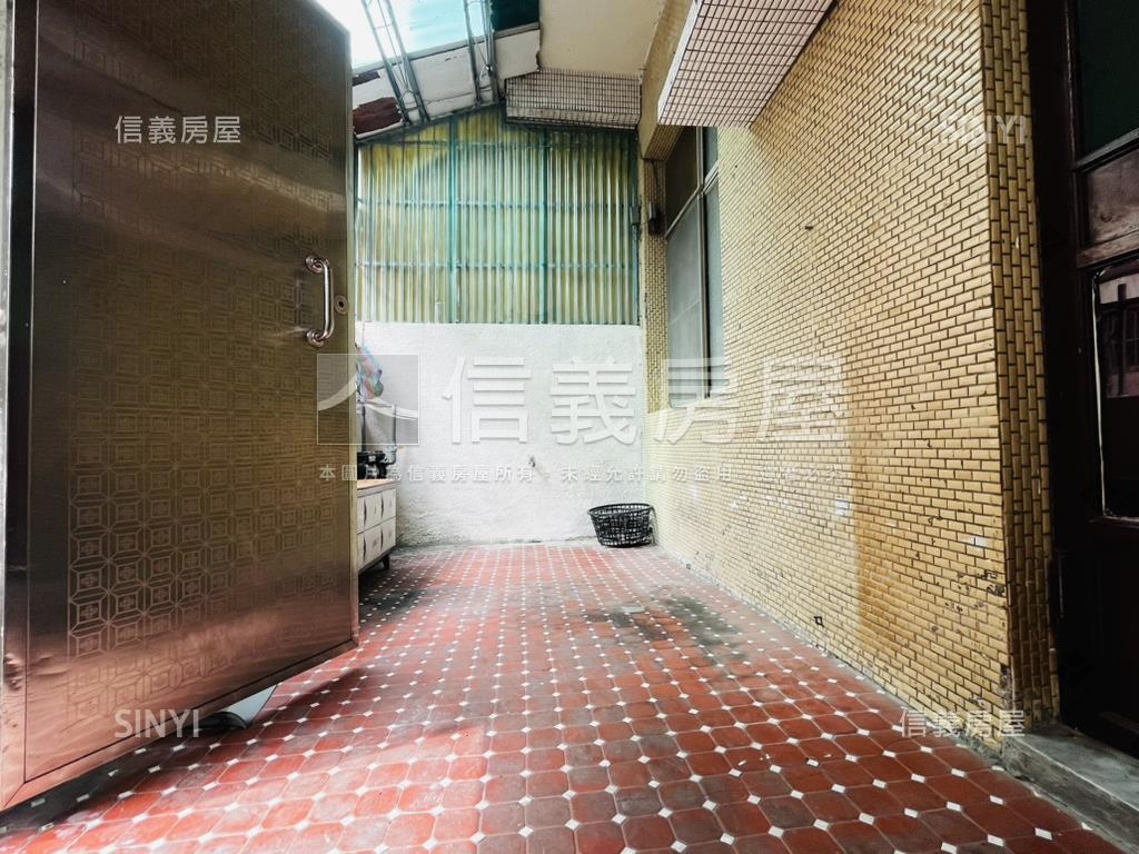 近東橋溫馨機能美墅房屋室內格局與周邊環境