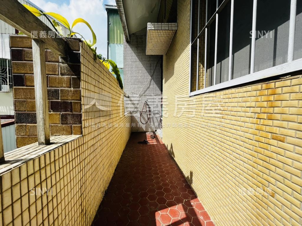 近東橋溫馨機能美墅房屋室內格局與周邊環境