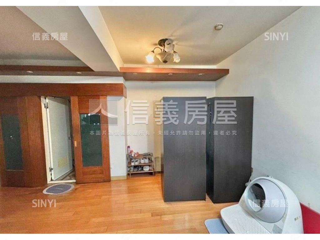 近曉明女中Ｉ世代大三房房屋室內格局與周邊環境