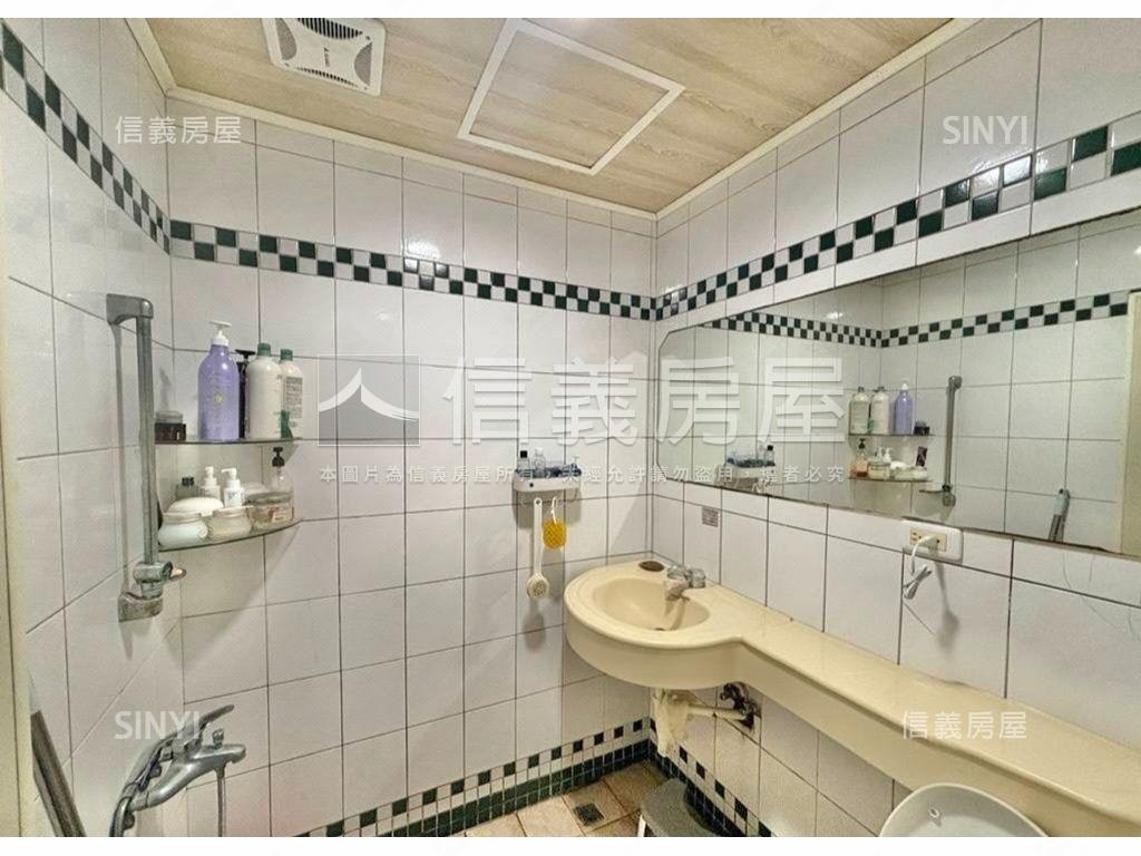 近曉明女中Ｉ世代大三房房屋室內格局與周邊環境