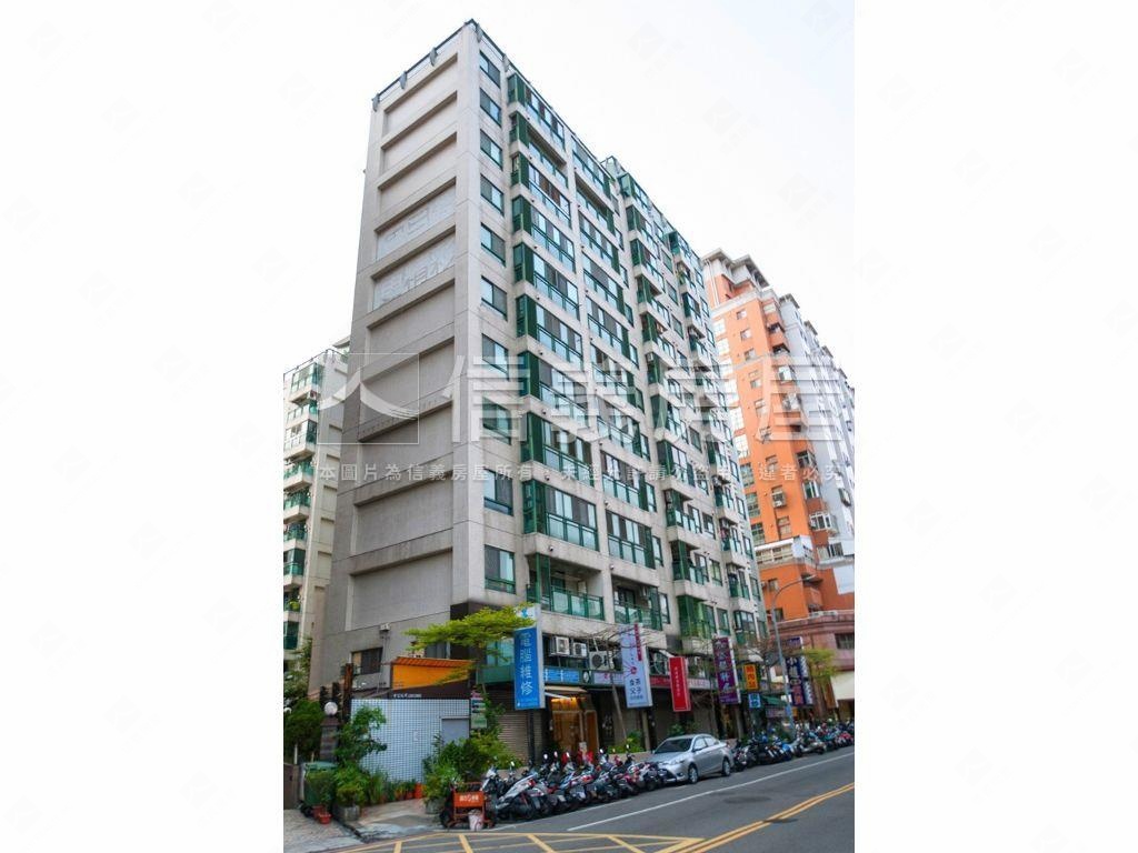 近曉明女中Ｉ世代大三房房屋室內格局與周邊環境