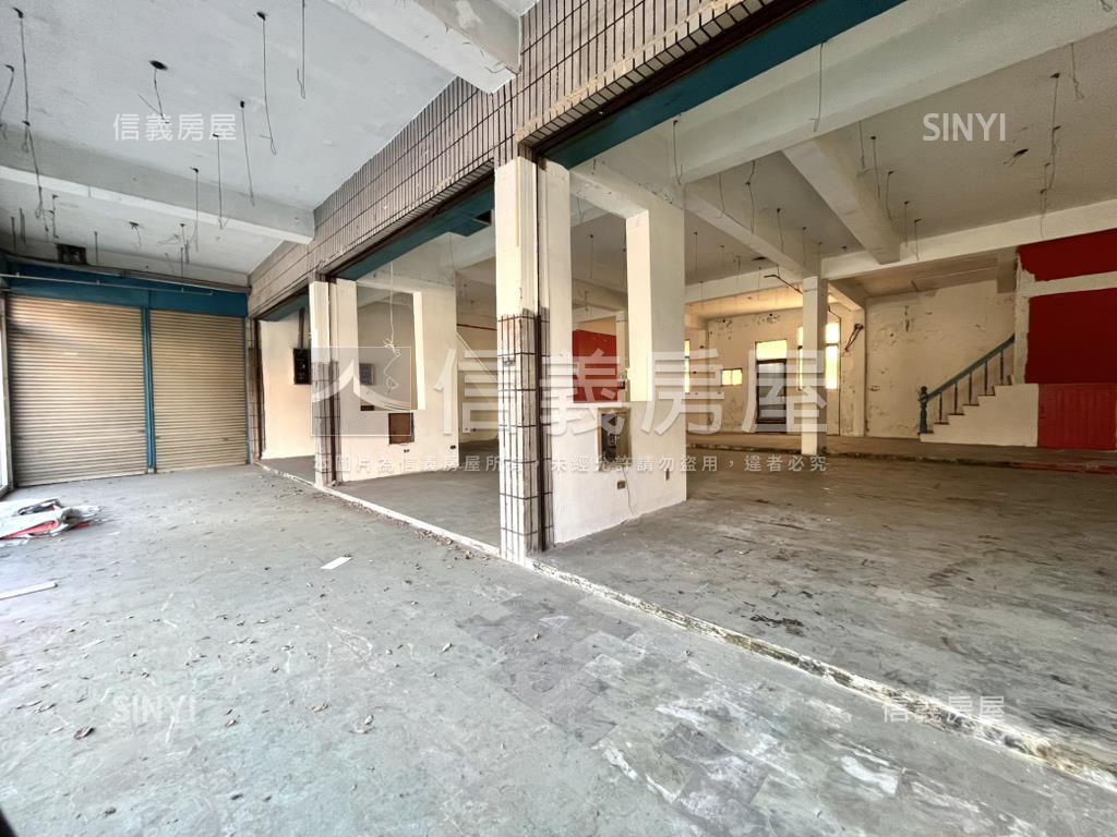 岡山正路大面寬旗艦店霸Ｉ房屋室內格局與周邊環境