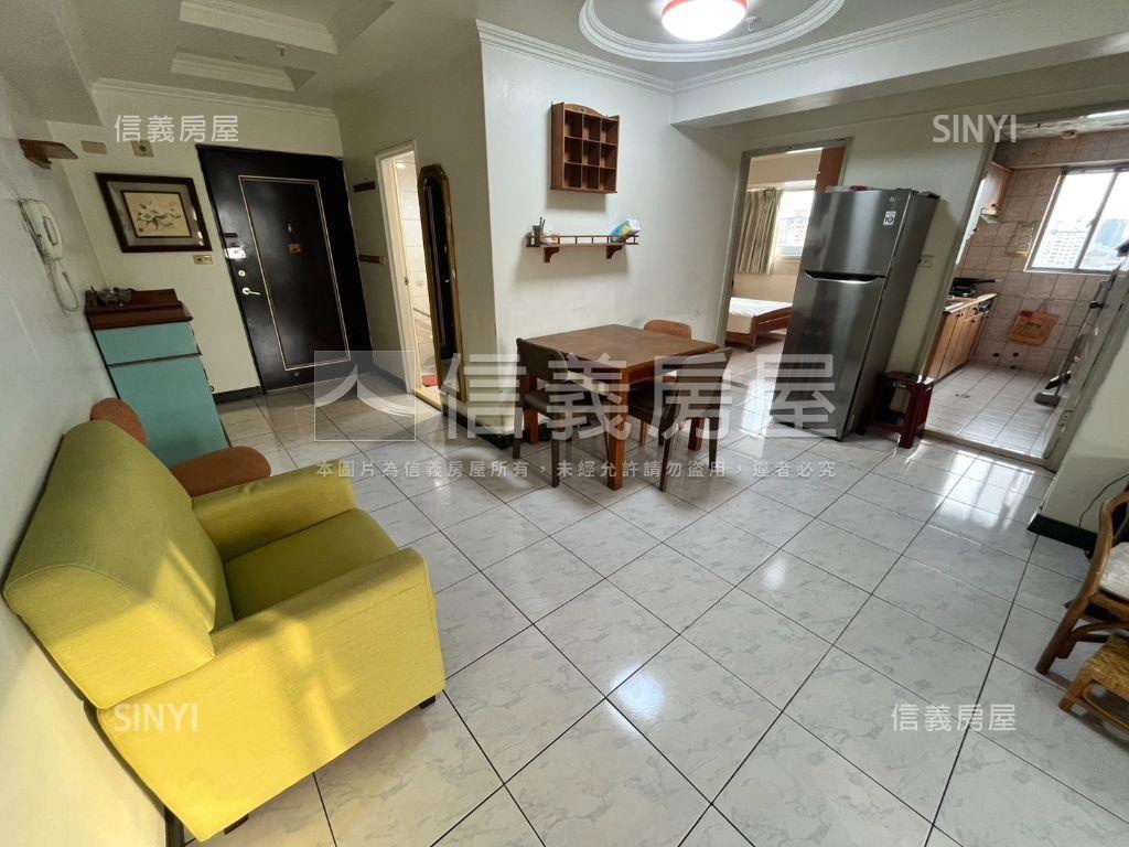 河濱意居３房車位房屋室內格局與周邊環境