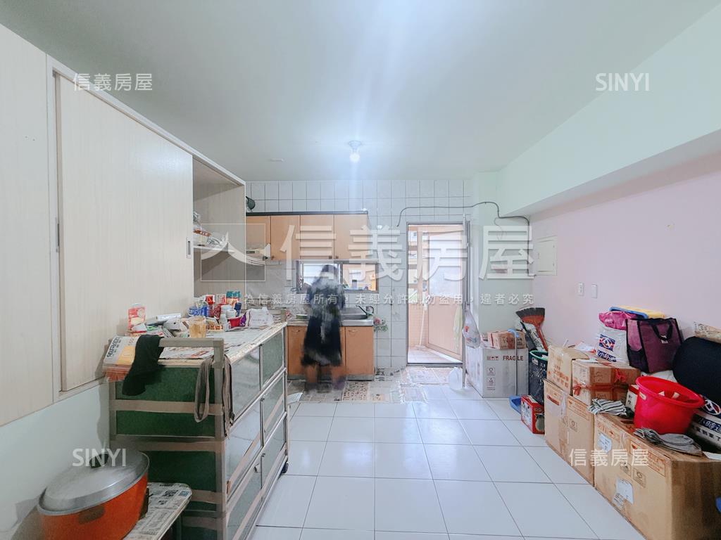 興進綠園道稀有金住店房屋室內格局與周邊環境