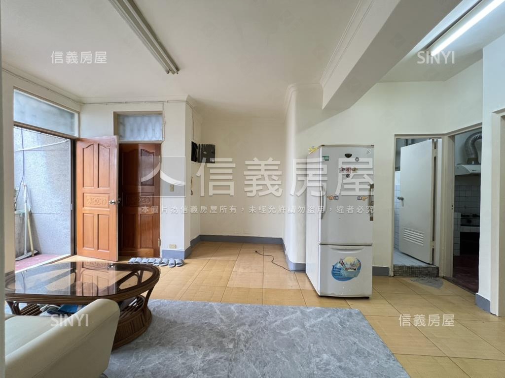 近萬隆捷運稀有方正２樓房屋室內格局與周邊環境