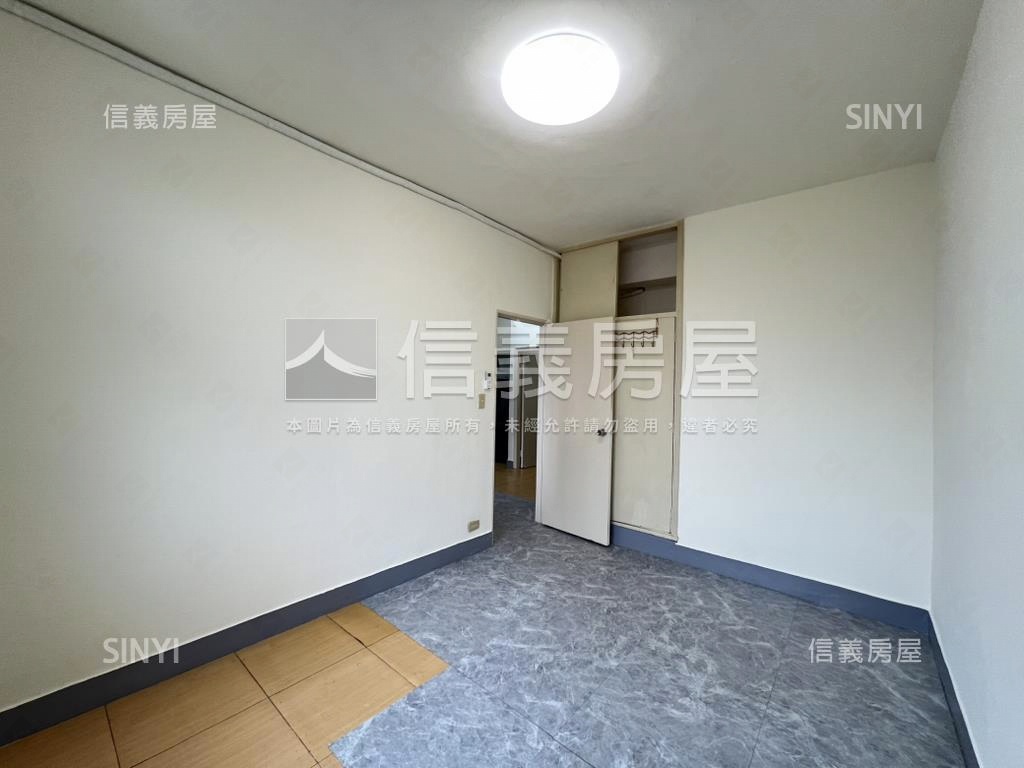 近萬隆捷運稀有方正２樓房屋室內格局與周邊環境