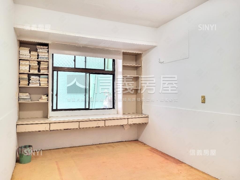 獨棟國家別墅大庭院房屋室內格局與周邊環境
