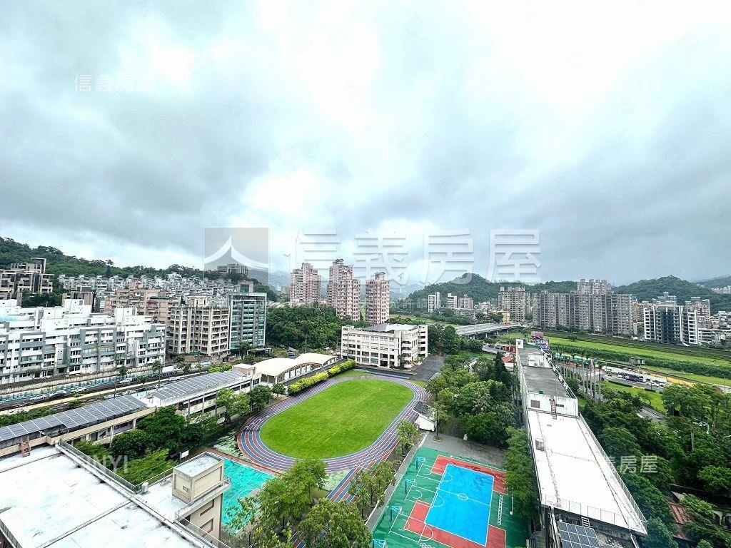 捷運兆雄天賞ＩＩ稀有釋出房屋室內格局與周邊環境