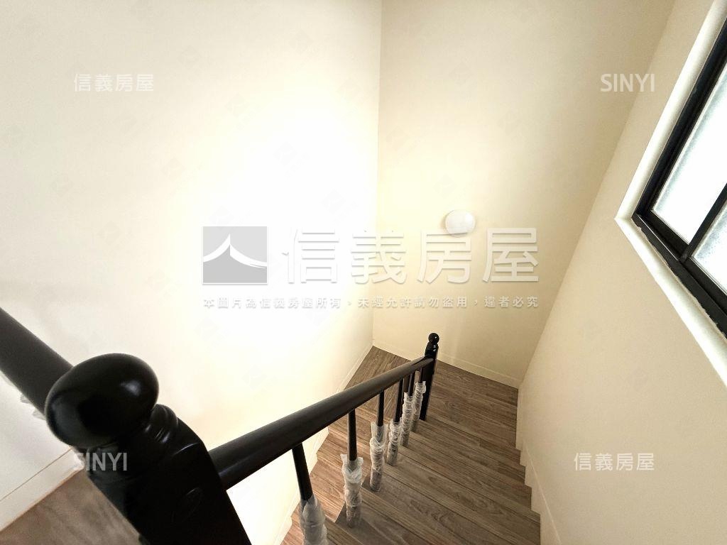 酷大面寬四房別墅房屋室內格局與周邊環境