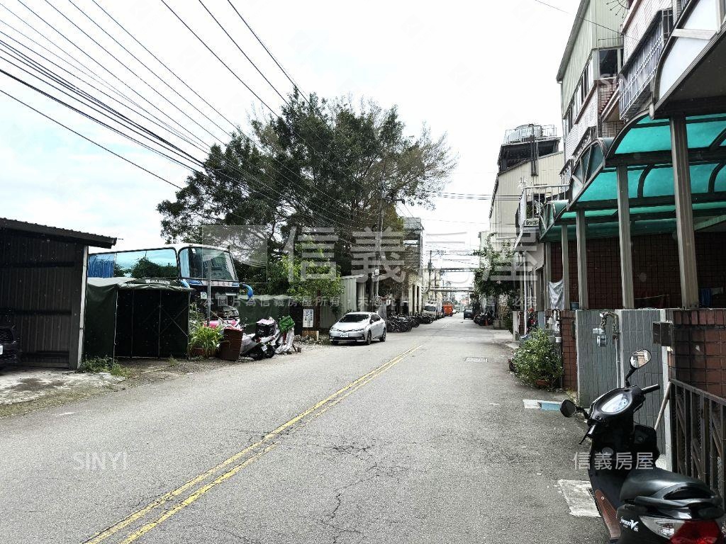 酷大面寬四房別墅房屋室內格局與周邊環境