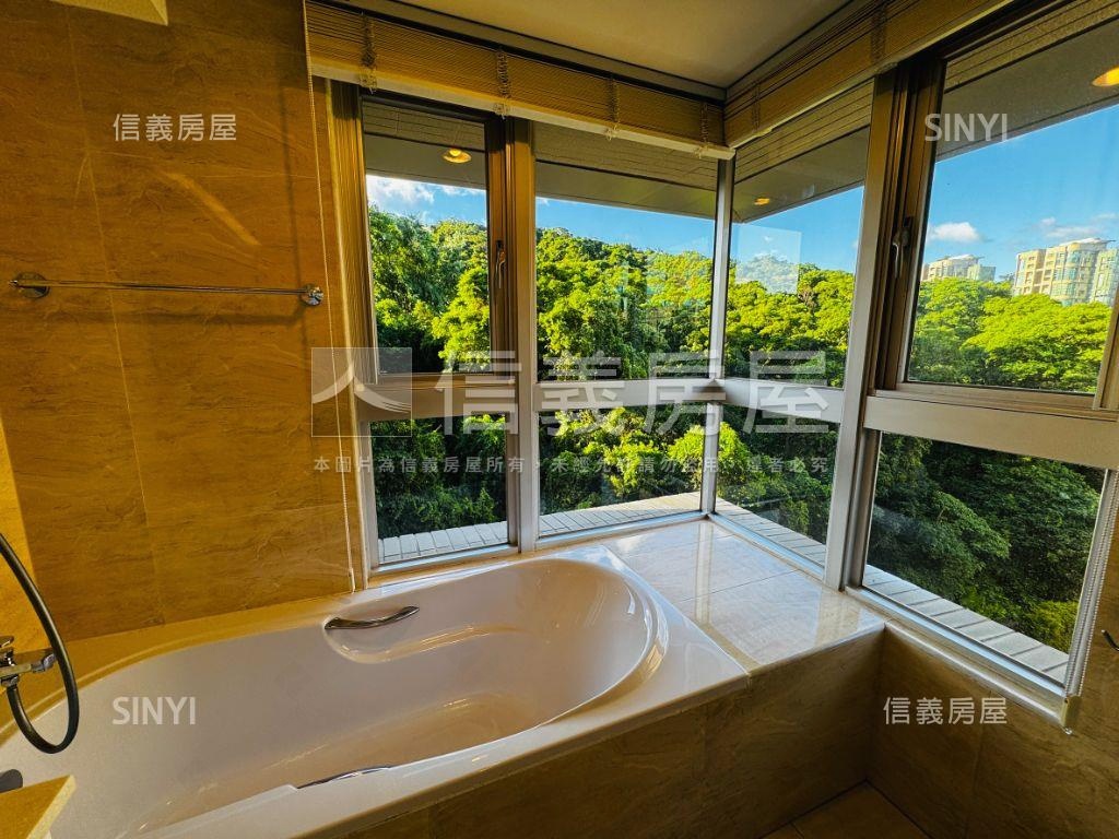 美景捷運麗湖美妝雙車位房屋室內格局與周邊環境