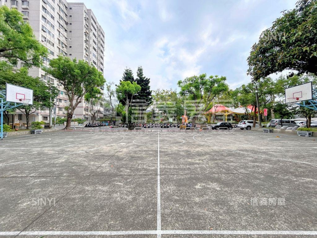 稀有*國泰近未來捷運站房屋室內格局與周邊環境