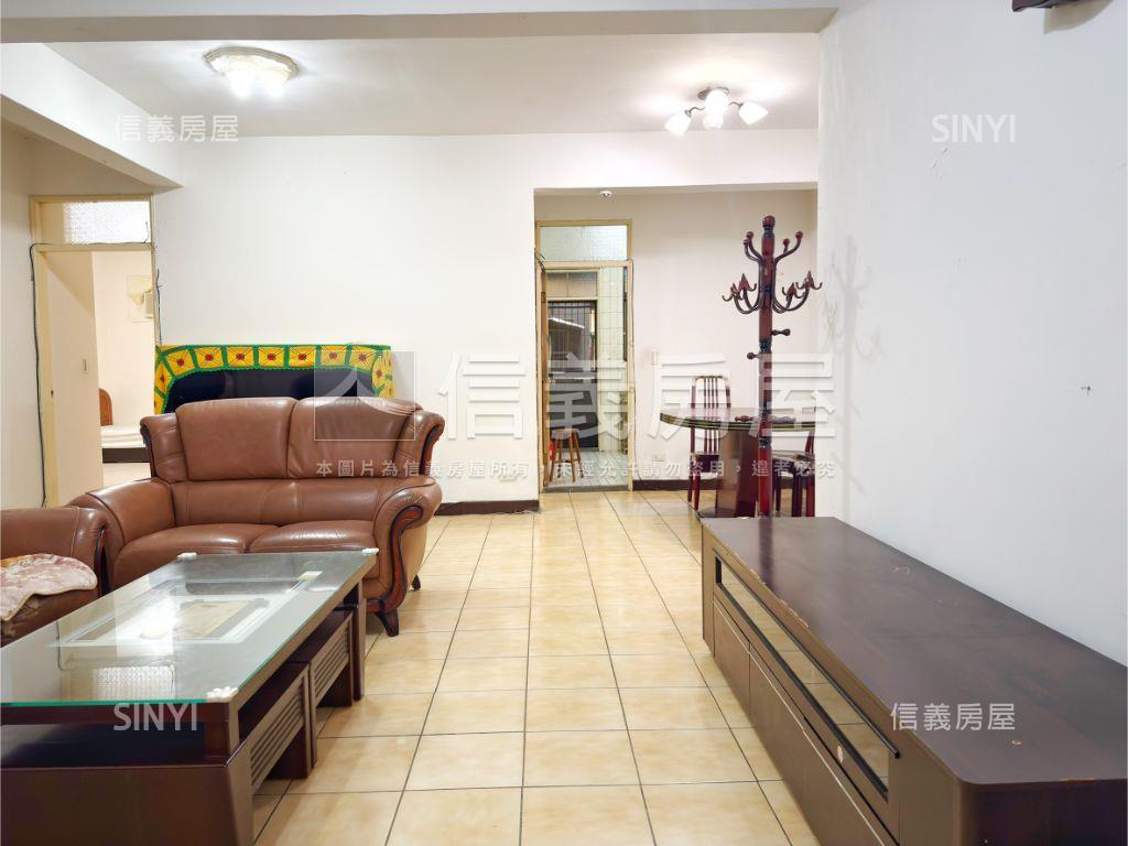 連勝街方正黃金三樓房屋室內格局與周邊環境