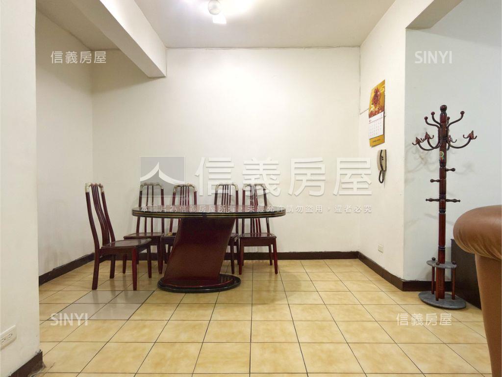 連勝街方正黃金三樓房屋室內格局與周邊環境