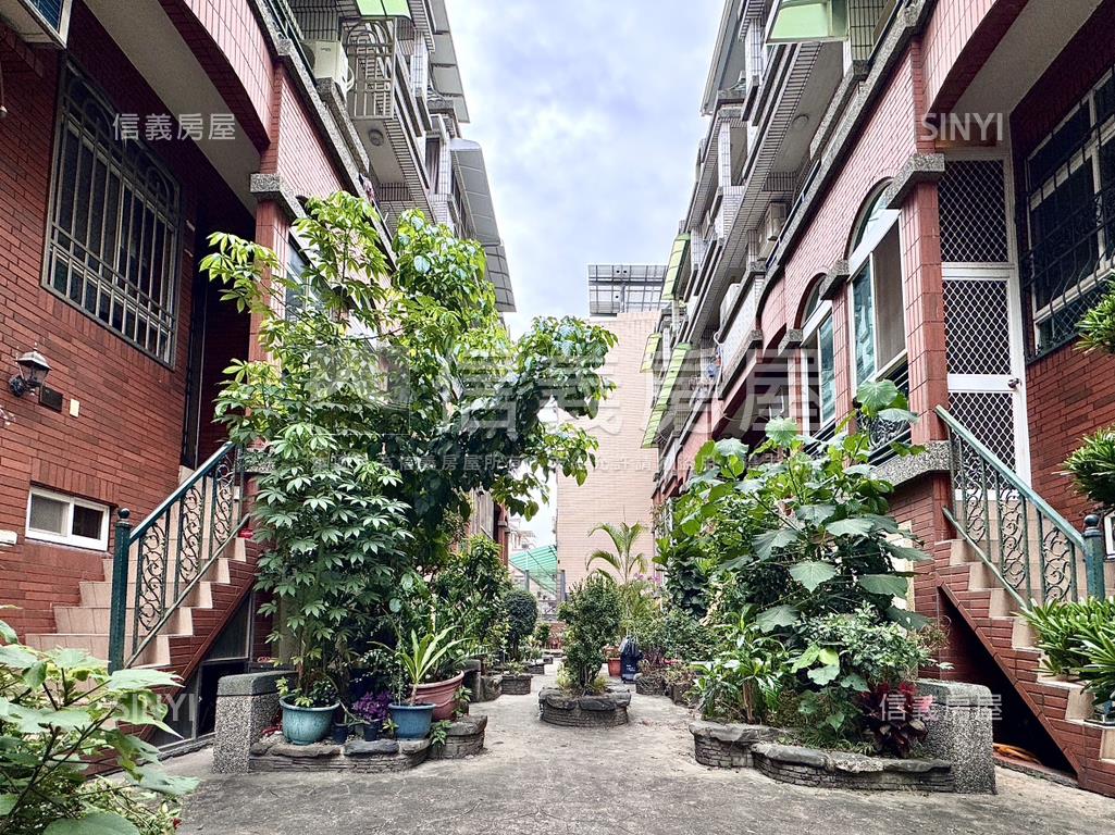 仁武車庫採光透天房屋室內格局與周邊環境