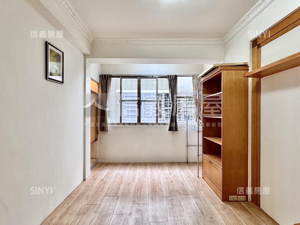 仁武車庫採光透天房屋室內格局與周邊環境