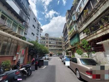 江南街置產邊間公寓