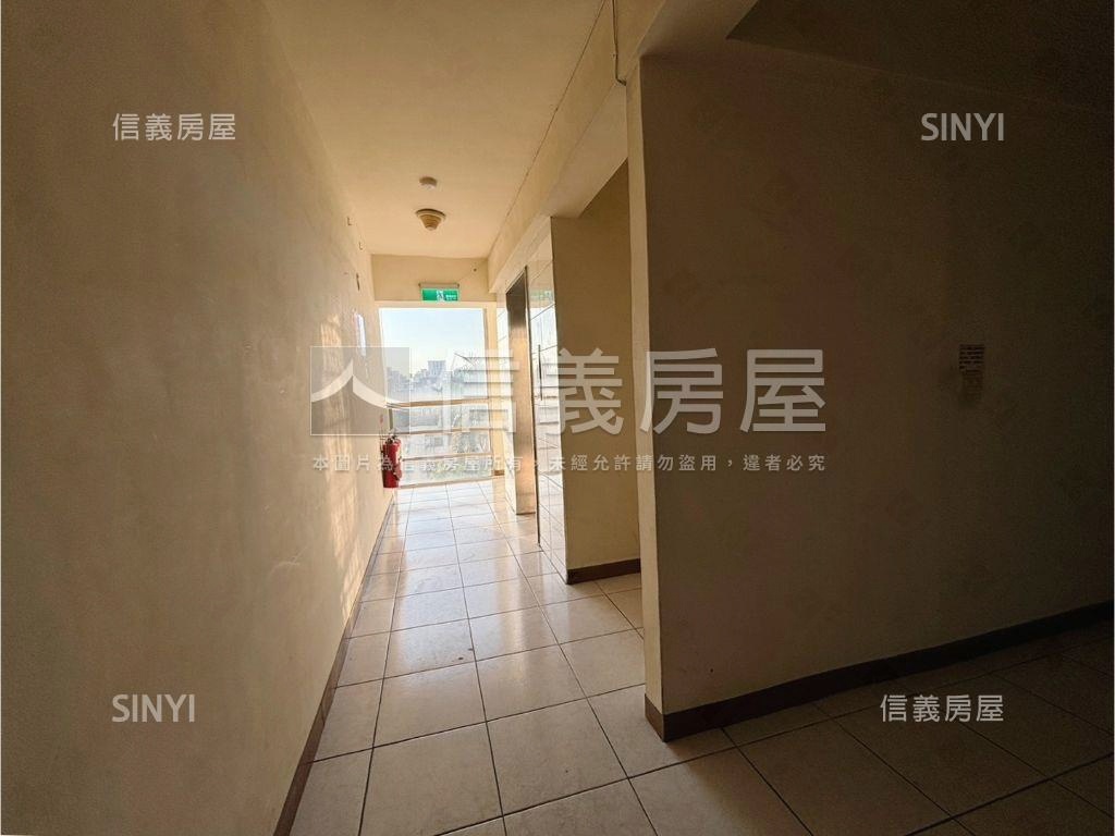 中國醫დ一中陽台大套房房屋室內格局與周邊環境