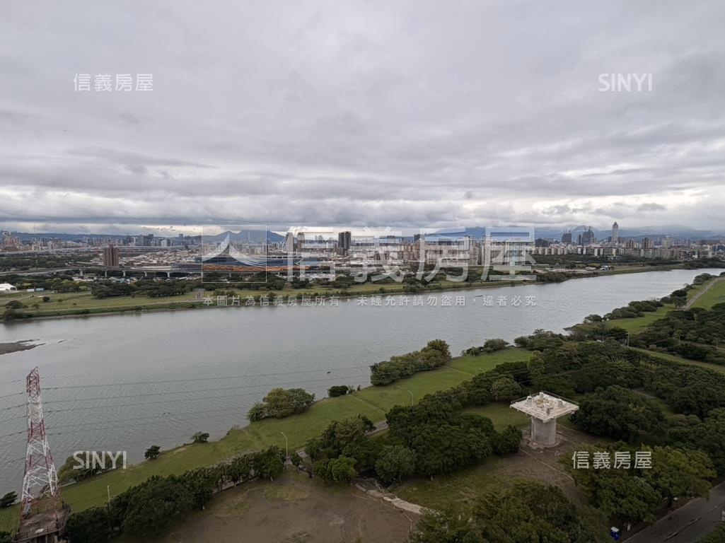 台北菠爾正面河景平面車位房屋室內格局與周邊環境