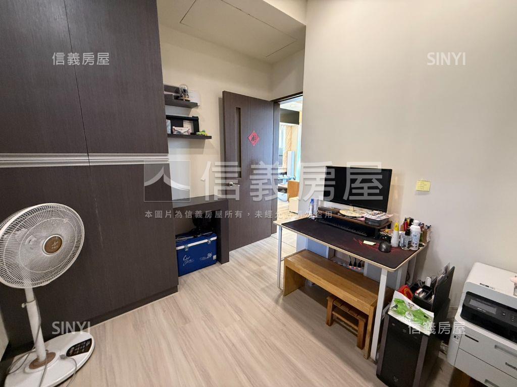 朝南次頂樓視野兩房平車位房屋室內格局與周邊環境