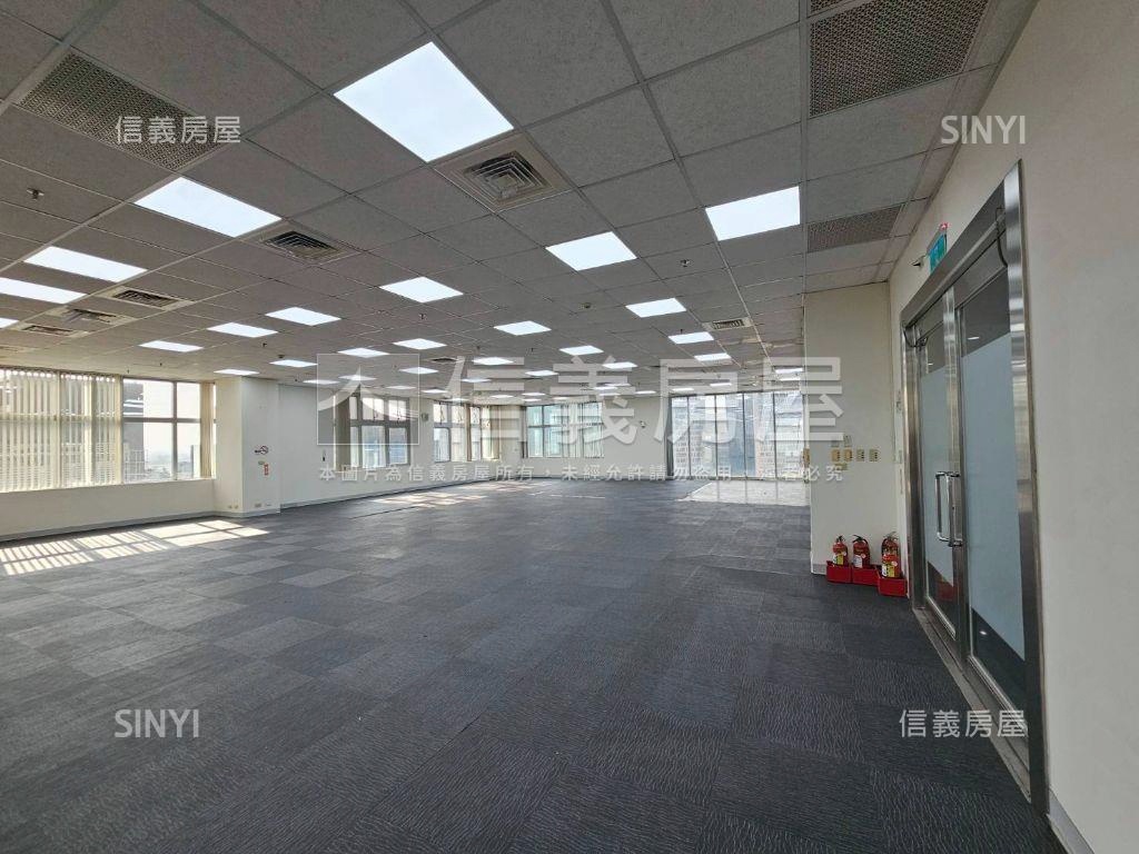 凱旋鋼骨１７６坪三面採光房屋室內格局與周邊環境