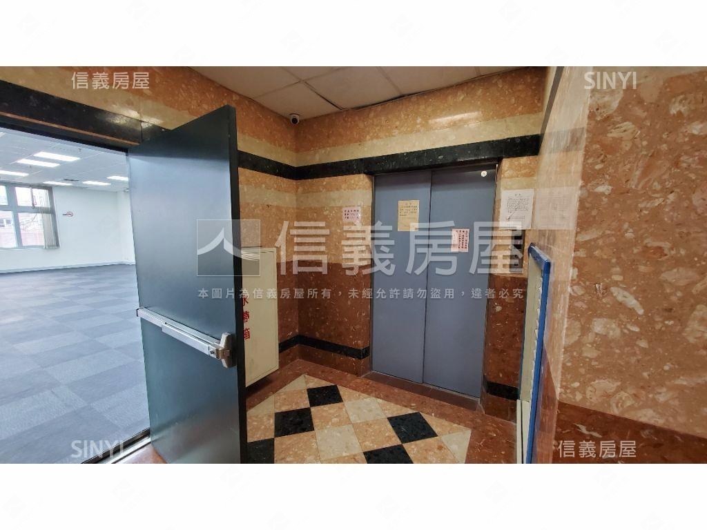 凱旋鋼骨１７６坪三面採光房屋室內格局與周邊環境