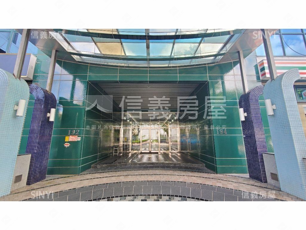 凱旋鋼骨１７６坪三面採光房屋室內格局與周邊環境