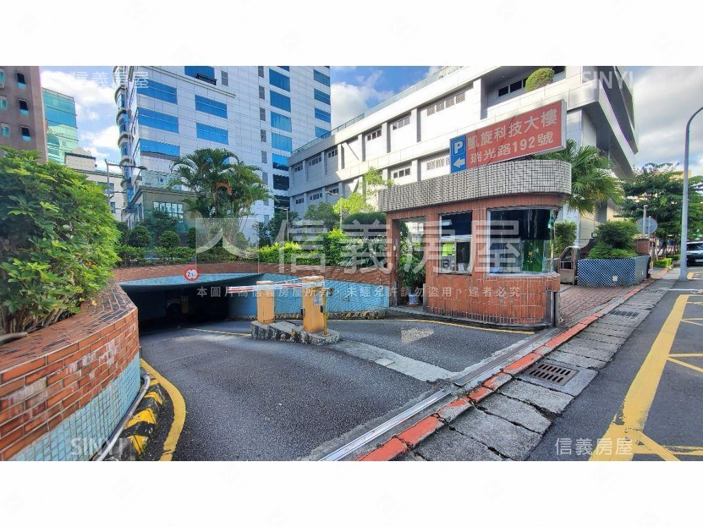 凱旋鋼骨１７６坪三面採光房屋室內格局與周邊環境