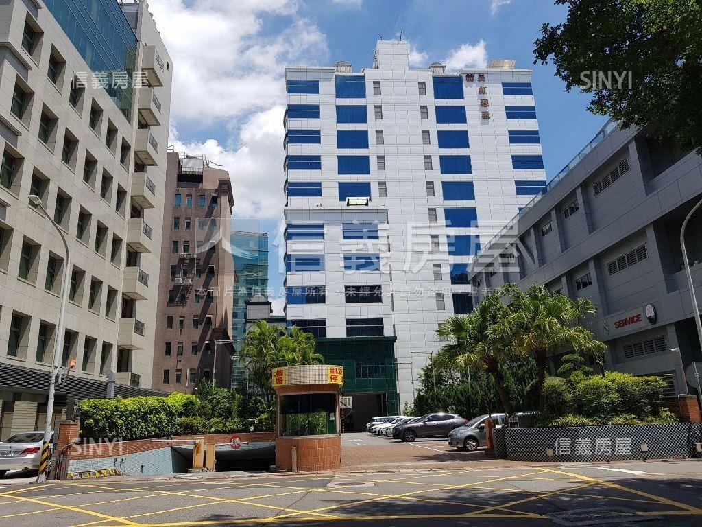 凱旋鋼骨１７６坪三面採光房屋室內格局與周邊環境