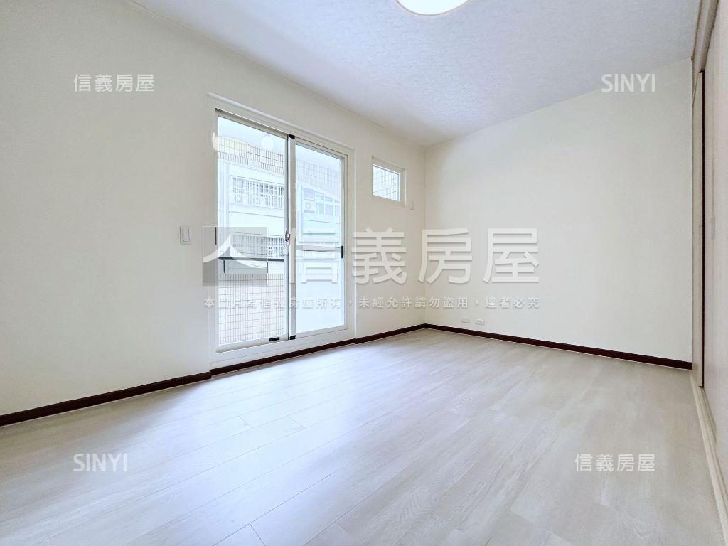 國泰雙面採光邊間墅房屋室內格局與周邊環境