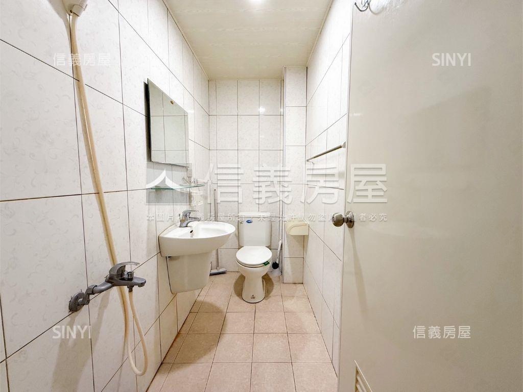 文藻之森鼎中收租透天房屋室內格局與周邊環境