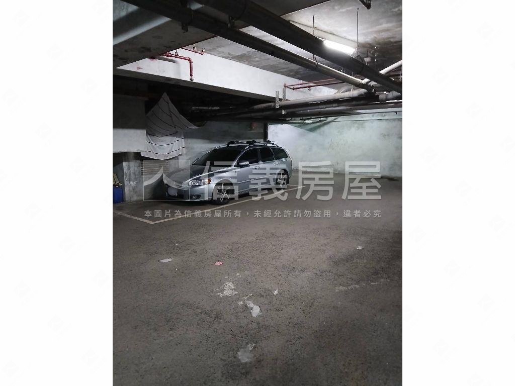 信義區車位稀有釋出房屋室內格局與周邊環境