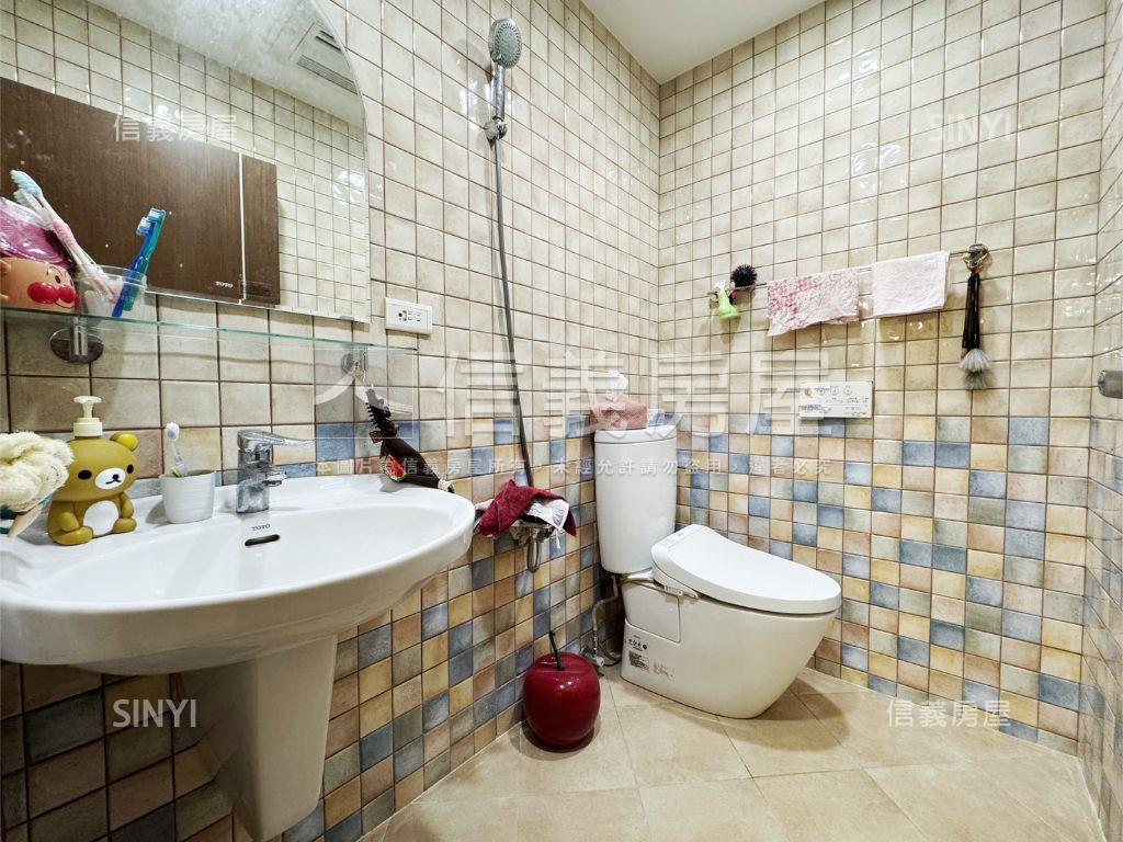 大湖臨公園精美一樓房屋室內格局與周邊環境