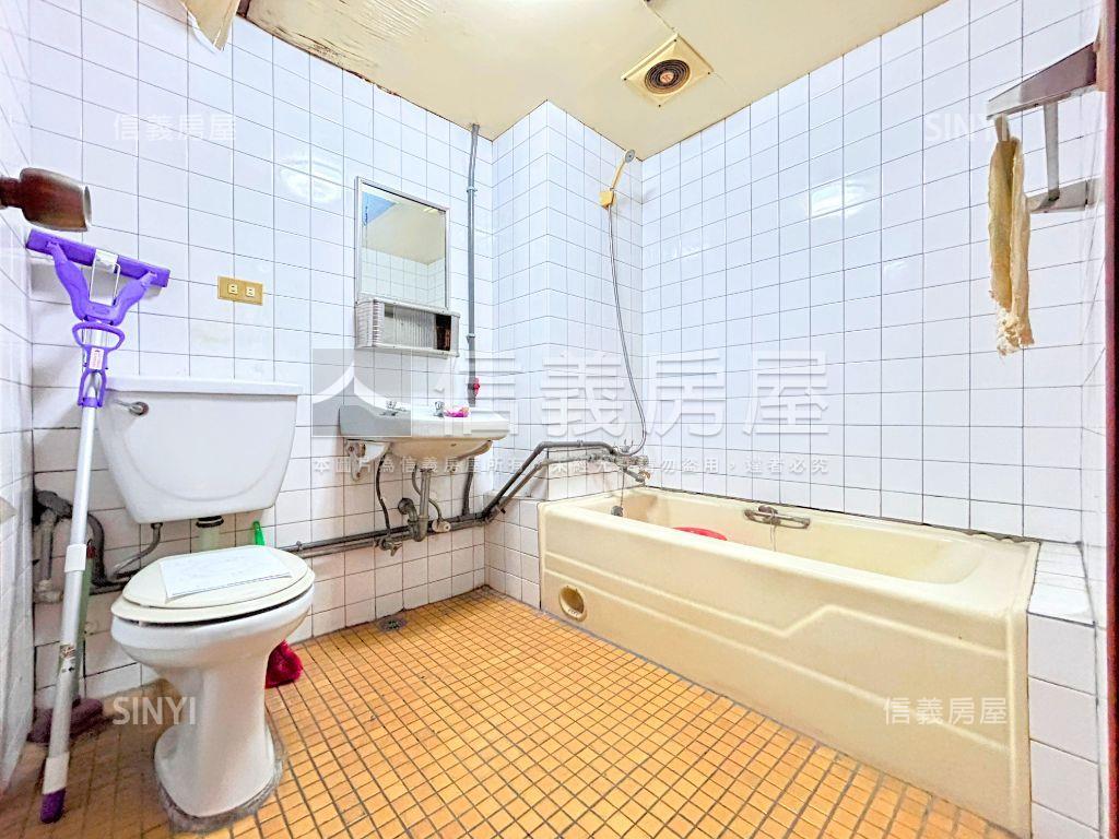 桃園車站電梯三房房屋室內格局與周邊環境