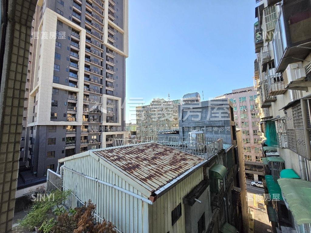 桃園車站電梯三房房屋室內格局與周邊環境