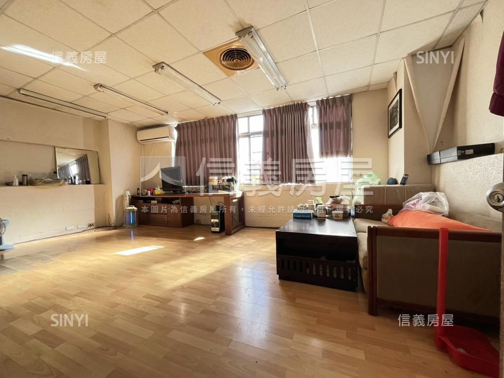 正健行路朝南大地坪店面房屋室內格局與周邊環境