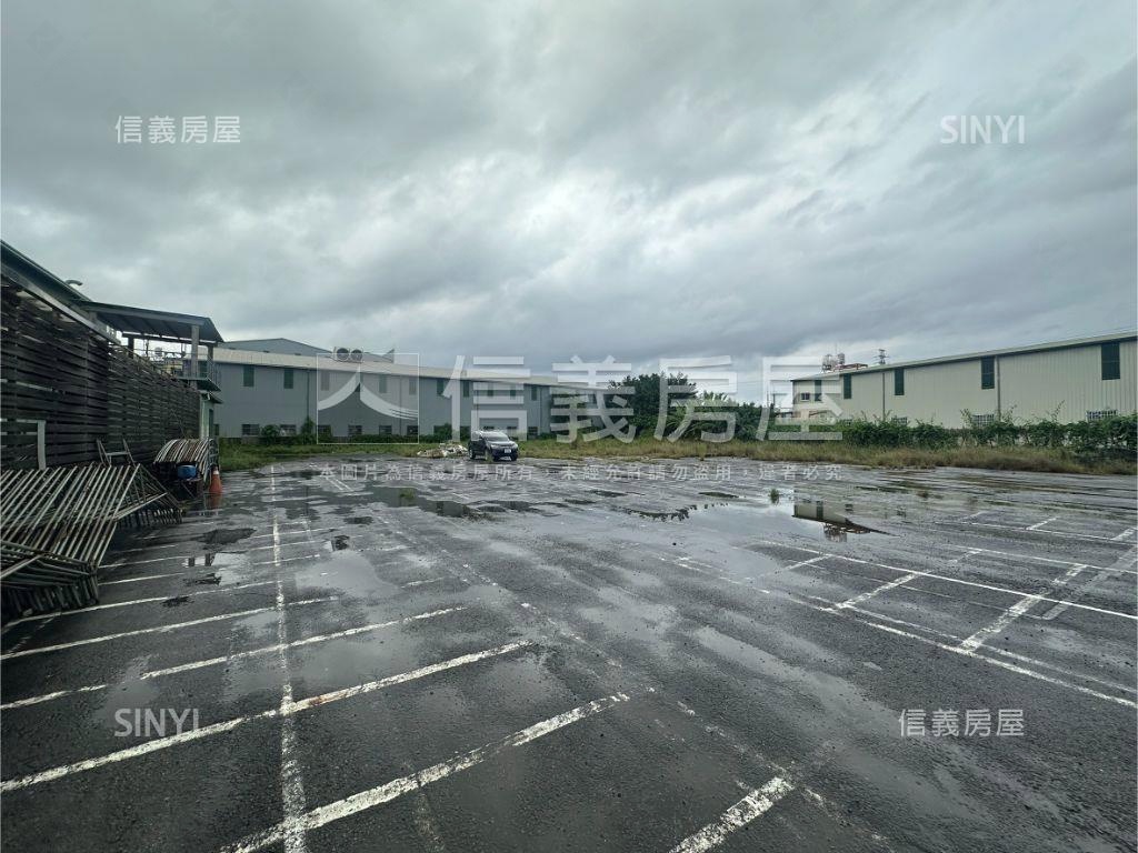 大里農地與隔壁廠房一起賣房屋室內格局與周邊環境