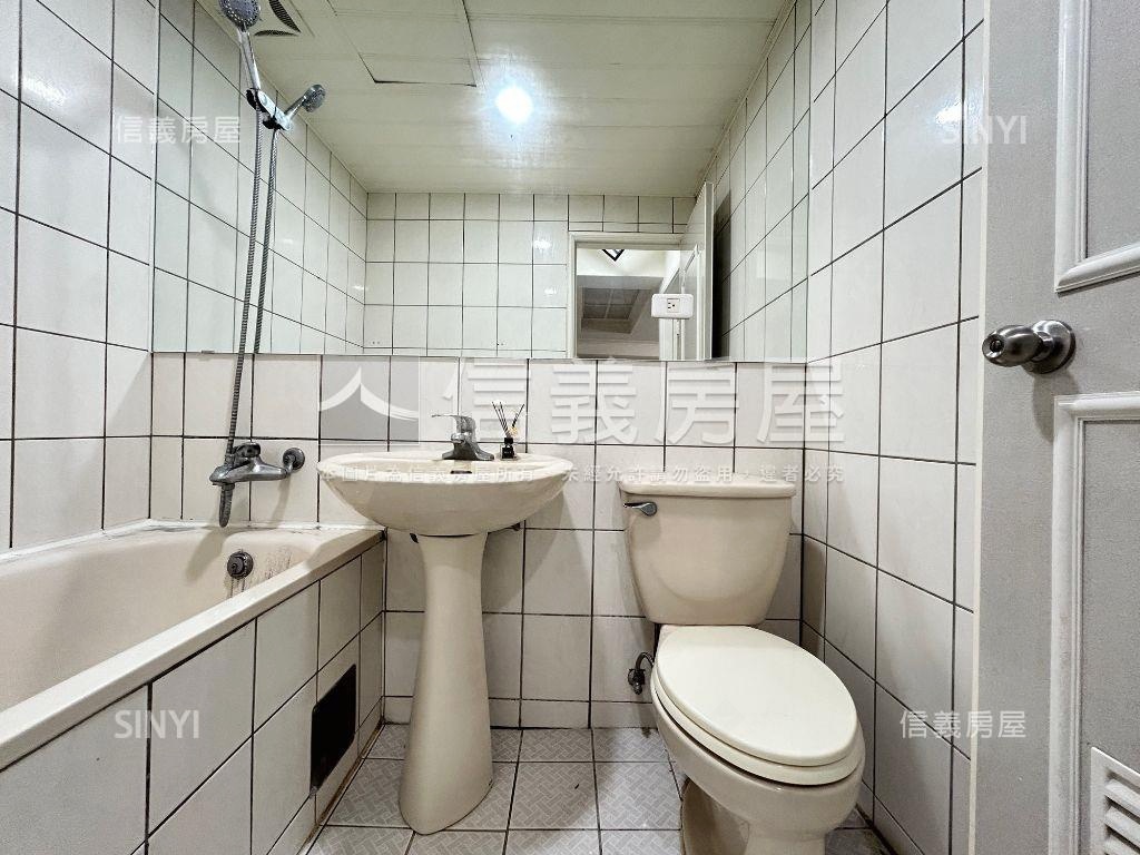 長億陽光三房機上車位讚房屋室內格局與周邊環境